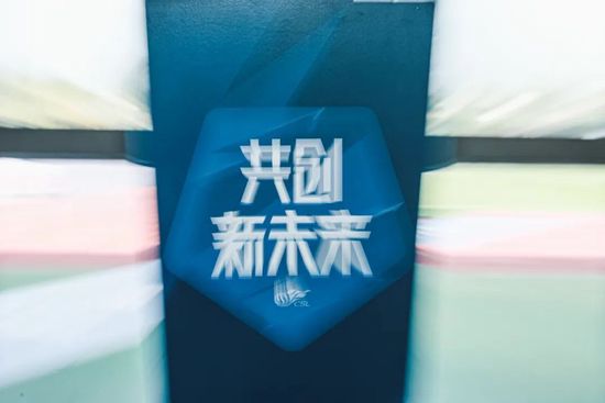 赛后，陈可辛导演接受了媒体采访，为大家揭开了关于李娜电影的一些谜团